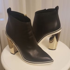 Nicholas Kirkwood Polacchino Black Leather Booties